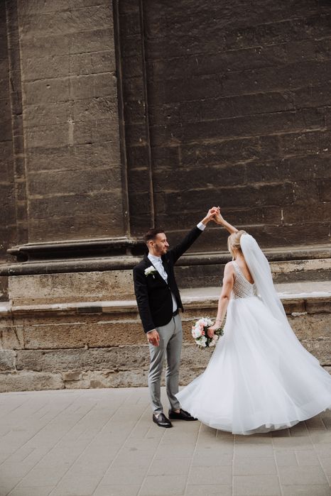 Весільне плаття зі шлейфом