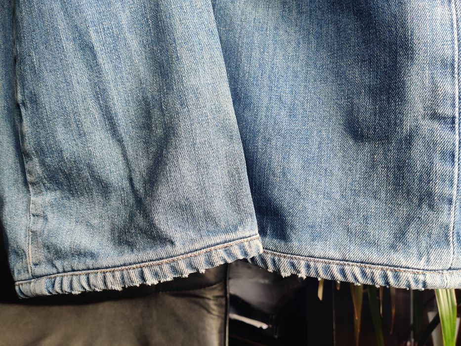 Calças Levis 506 rasgadas, Homem, W31 L34. Estado usado.