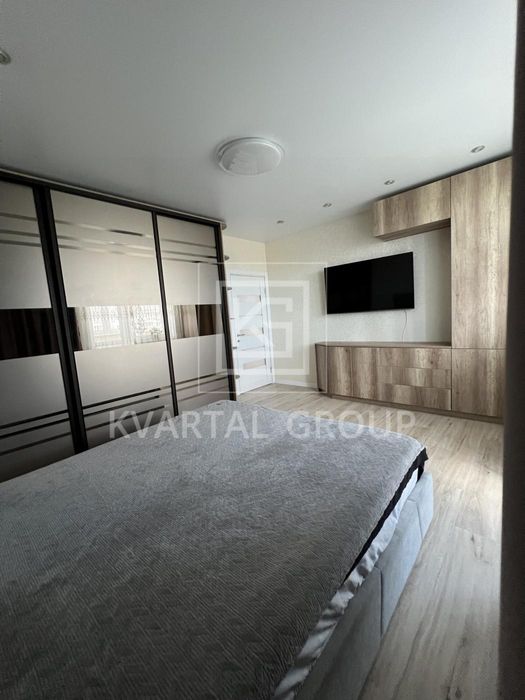 Класна 2 кімнатна квартира з новеньким ремонтом . БУЧА