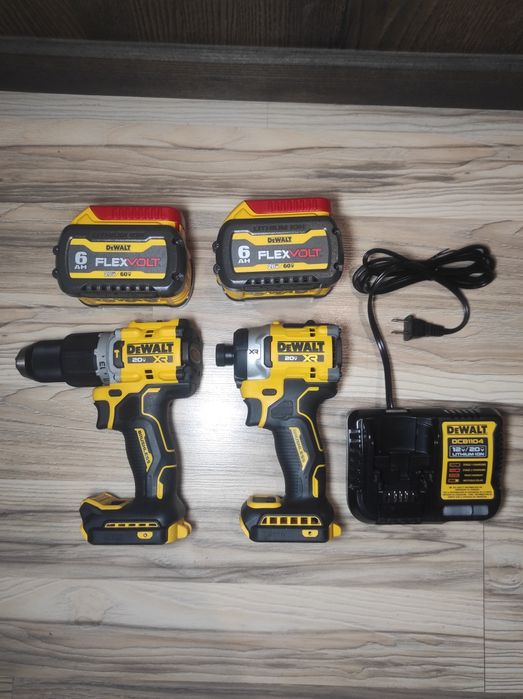 Набір DeWalt DCK200D1P1 DCC2050M2 DCK350T2 DCF860 DCD806 DCB606 DCB1104