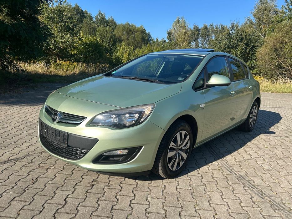 Opel Astra Opel Astra J | 1.4 Turbo (140 KM) | Automat | 2012 r. | 181 tys. km |