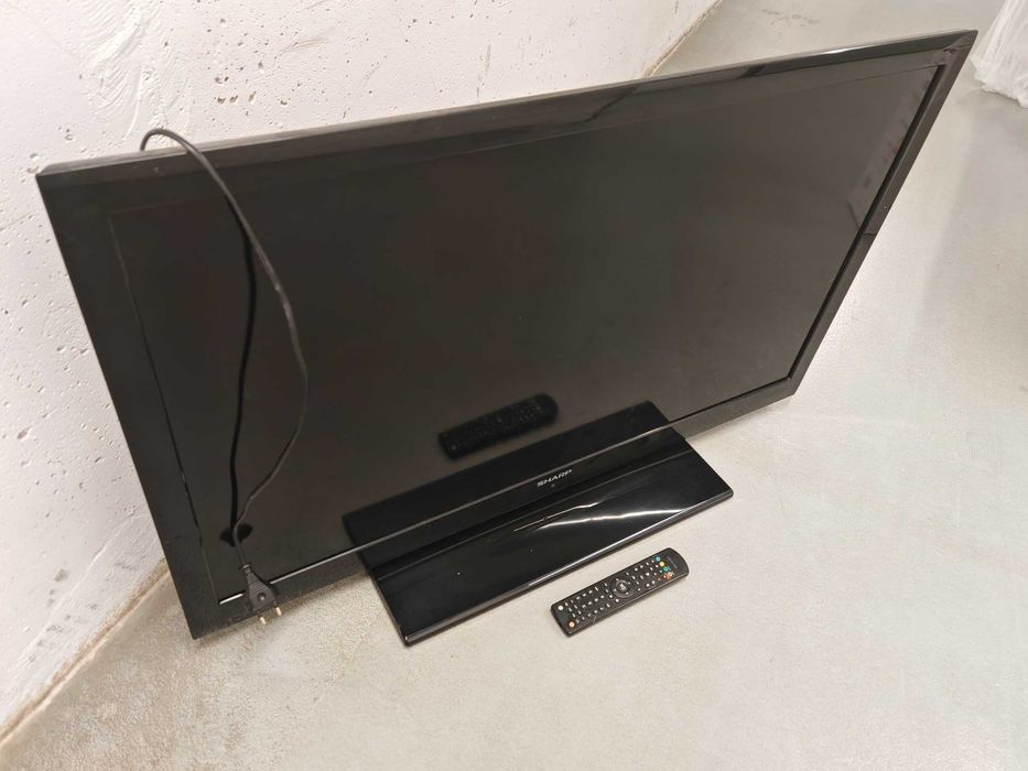 TV Sharp LC-40LE530E niesprawny na części i pilot