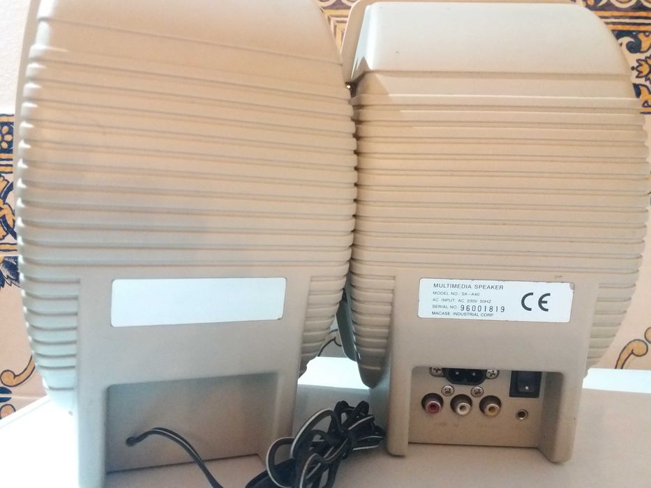 Colunas multimédia amplificada