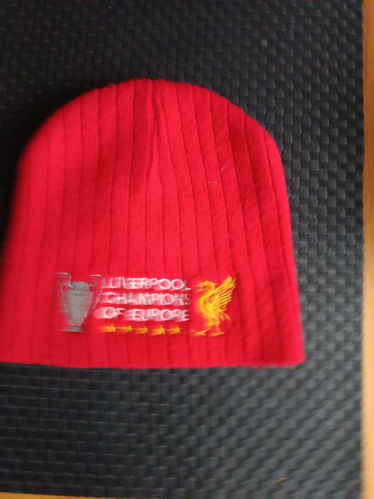 Czapka klubu piłkarskiego FC Liverpool