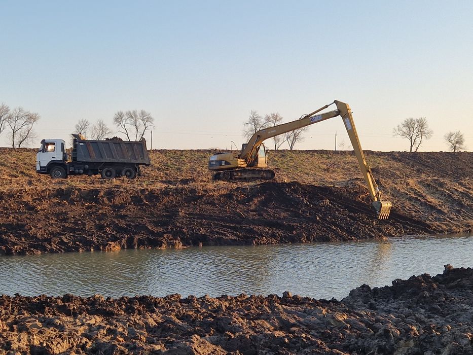 Почистить берег длиннорукий экскаватор стрела 18.5 метра
