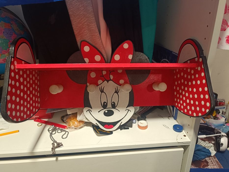 2 cabides da mini e do Mickey
