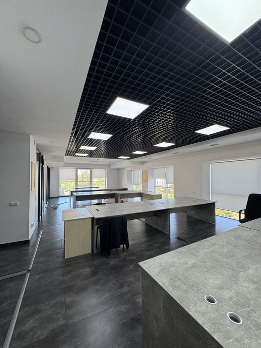 Сучасний стильний офіс