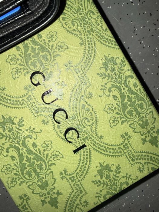 Carteira gucci novinha em folha