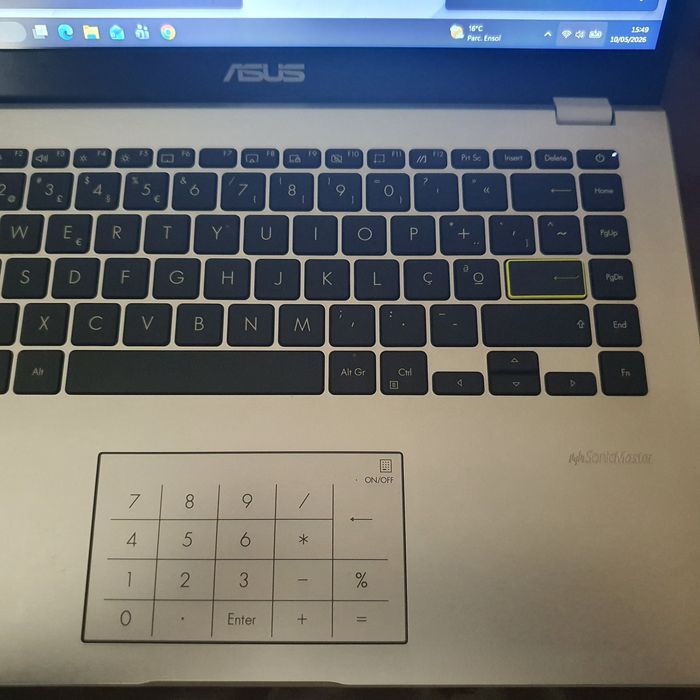 Portátil Asus.    4 Gb ram 256 Gb ssd + 64 GB SSD Bateria 7h
