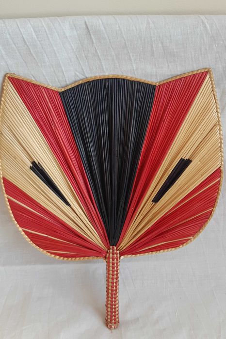 Colorido Leque Artesanal