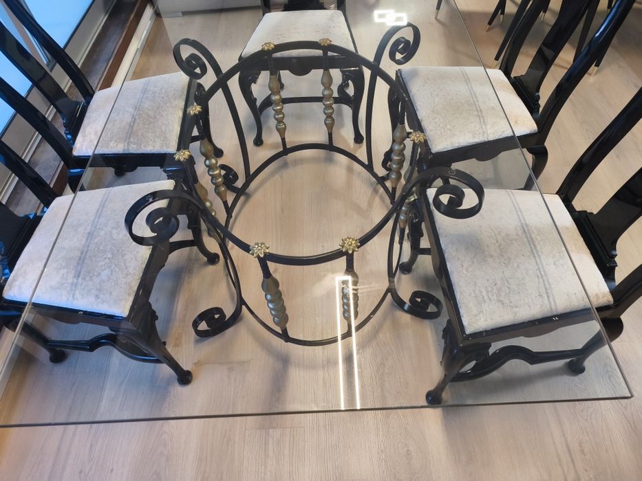 Mesa com cadeiras