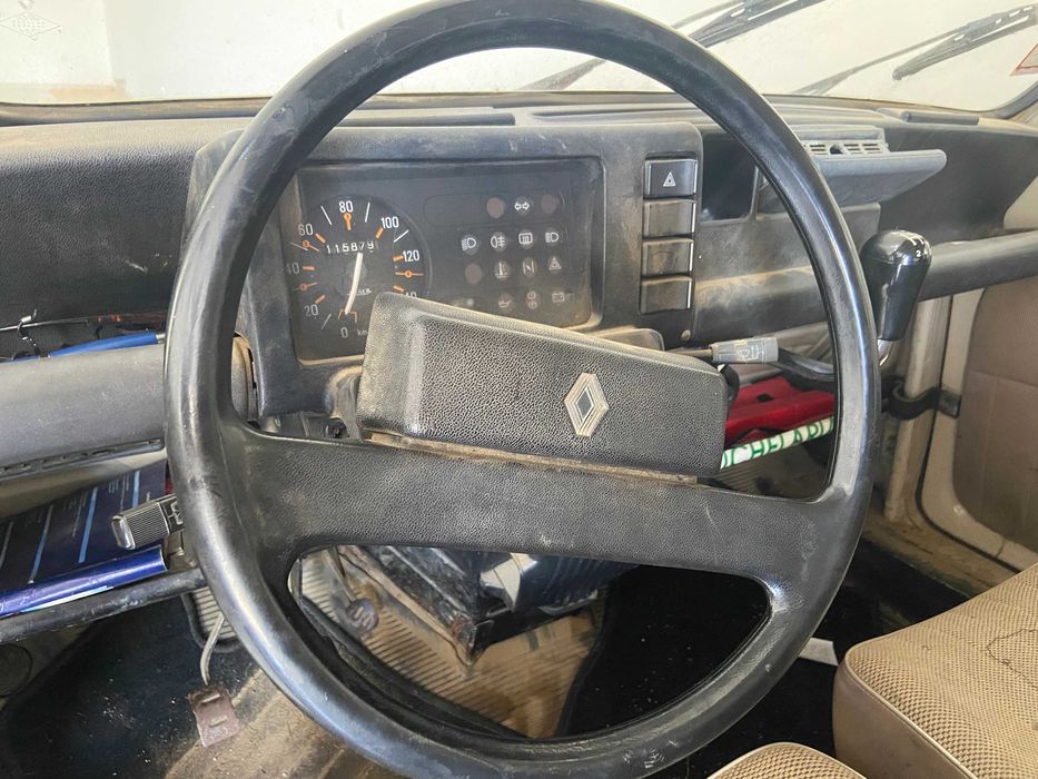 Renault 4L para peças