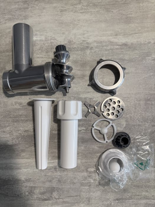 М'ясорубка Bosch CompactPower MFW3640A, стан як нова