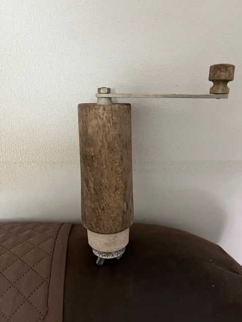 Antigo moedor de pimenta