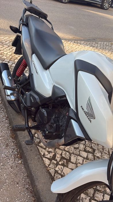 Honda CB 125 - Ano 2022