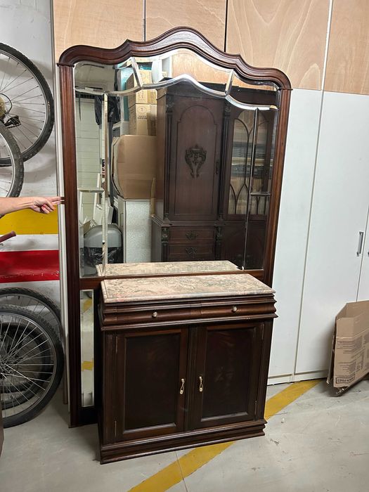 Moral Antigo com Espelho