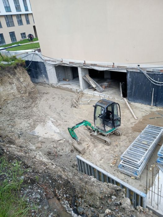 Послуги міні екскаватора. Оренда екскаватора