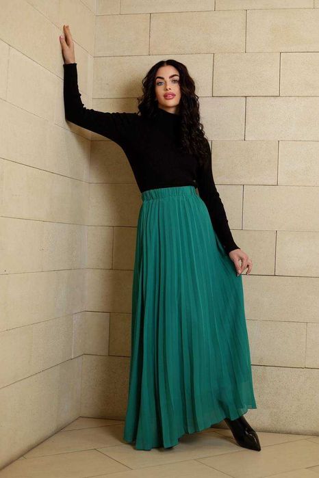 Женская изумрудная плиссированная юбка макси