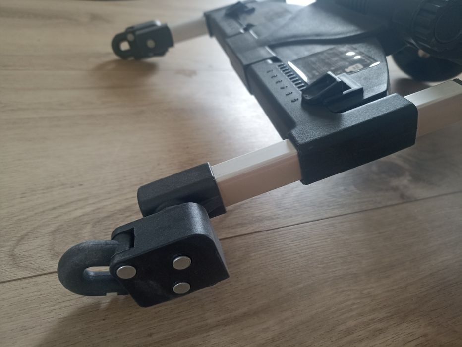 Dostawka do wózka spacerowego