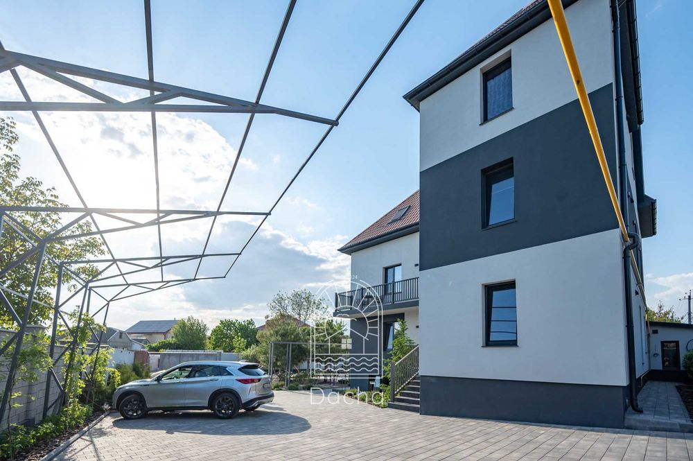 Вілла з лазнею,банкетним залом на 10спалень  для відпочинку /3012