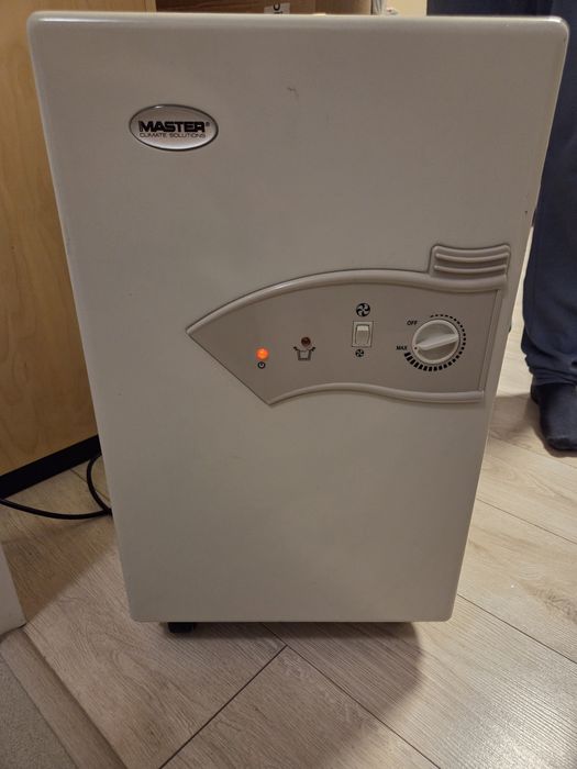 Osuszacz powietrza Master HD 721 / DO SERWISU - DO NAPRAWY