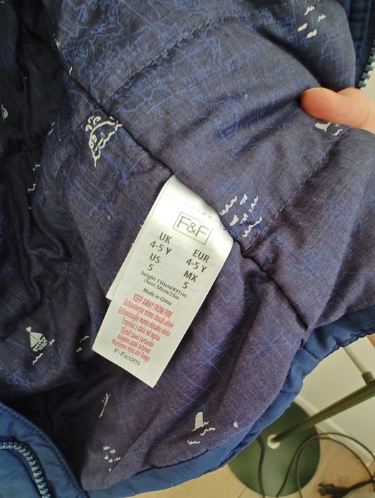 Kurtka przejściowa z lekkim ociepleniem dla chłopca 110