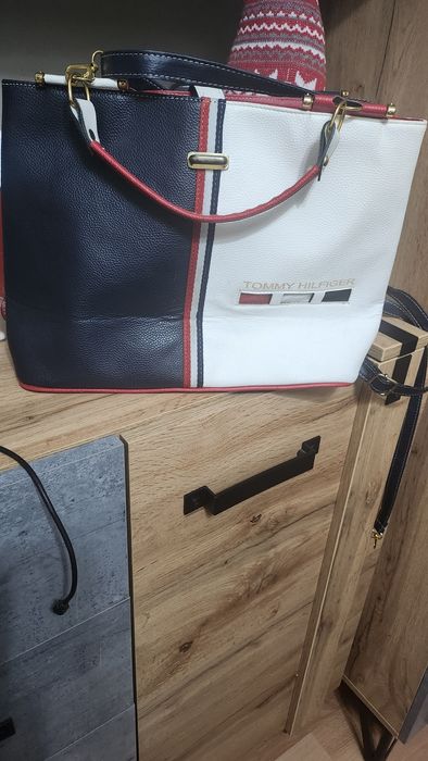 Torebka Tommy Hilfilger