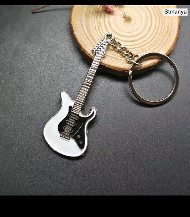 Various New Keychain Models – Read the Advertisement64173562862978122