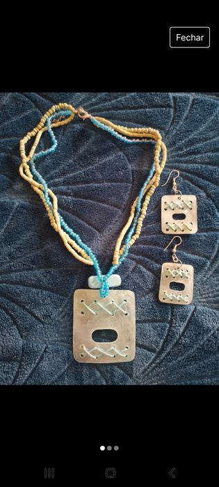 Conjunto de colar e brincos