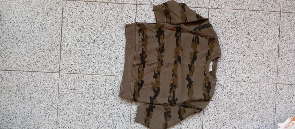 Camisola.de rapaz 5 anos
