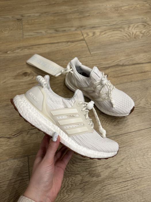 Nowe białe kremowe wygodne limitowane sportowe buty do biegania rozmiar 36 2/3 Adidas IVP Ultra Boost OG x Ivy Park