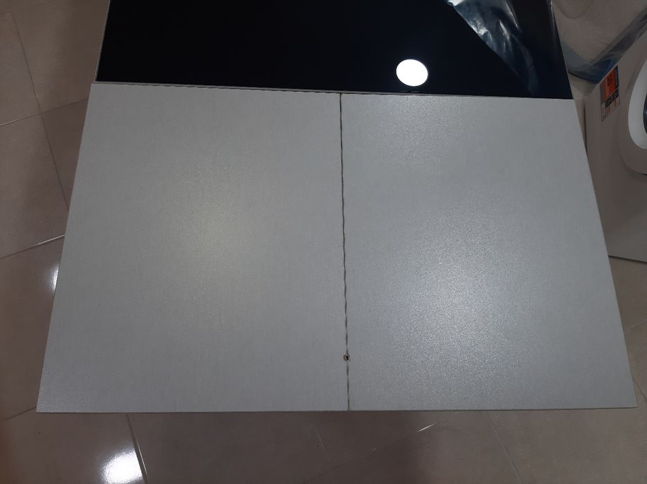 Mesa e 4 cadeiras