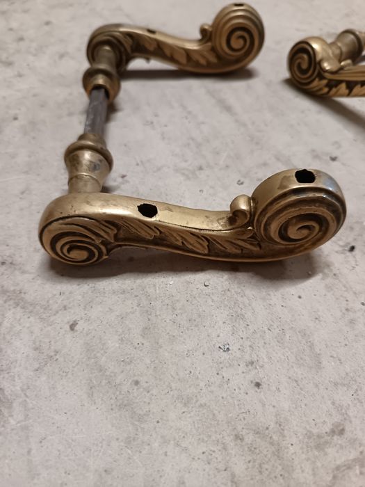 Sprzedam komplet klamek do drzwi