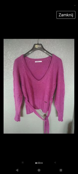 Fioletowy sweter z paskiem