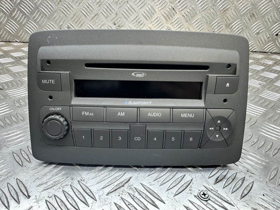 Radio CD Player Blaupunkt Fiat Panda II 735 434 952 0