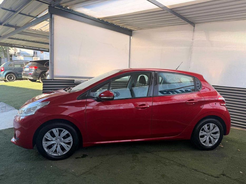 Peugeot 208 1.2 VTi 82CV