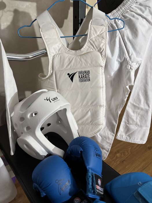 Кімоно, шолом,захист для карате