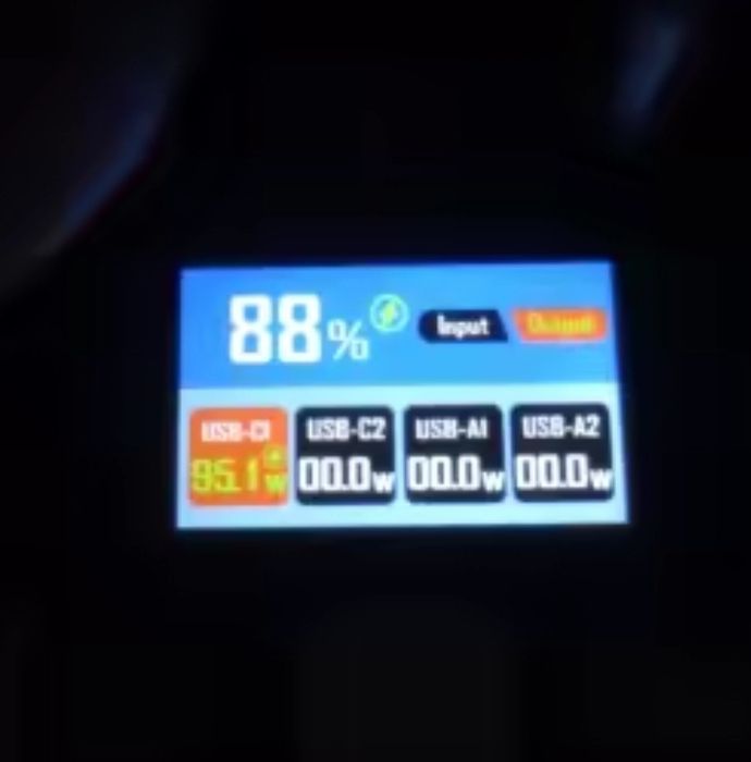 Павербанк QOOVI 50000 mAh 100W з TFT дисплеєм та вбудованим кабелем
Па