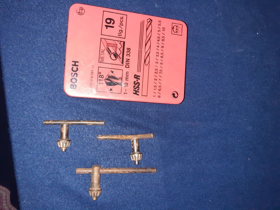 Caixa para brocas Bosch c/chaves de aperto