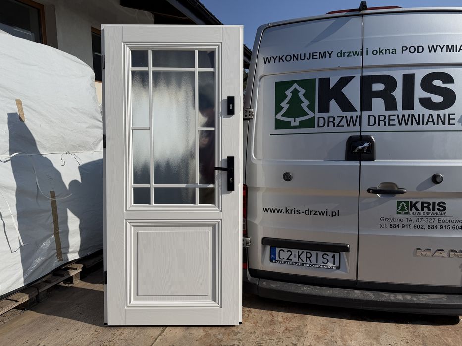 Drzwi drewniane zewnętrzne-wewnątrzklatkowe białe Cała Polska