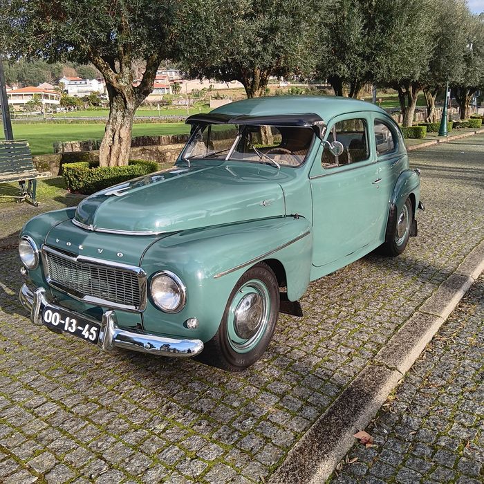 Volvo pv 444 antigo com 74 anos