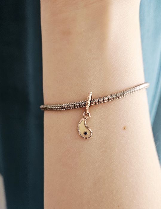 Pandora charms złoty
