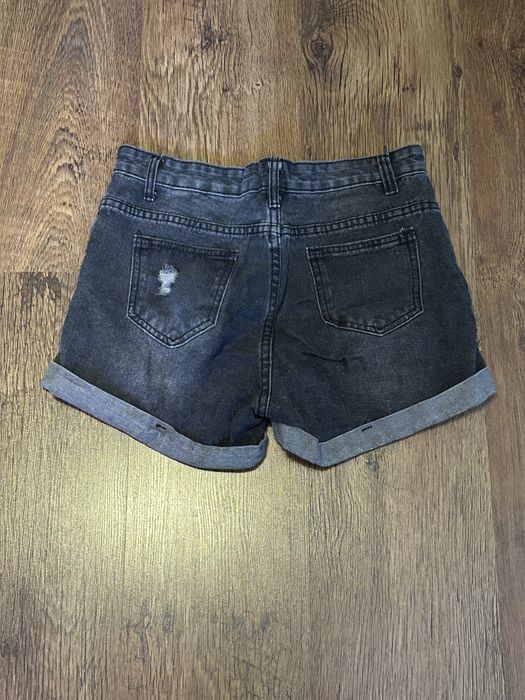 spodenki jeansowe