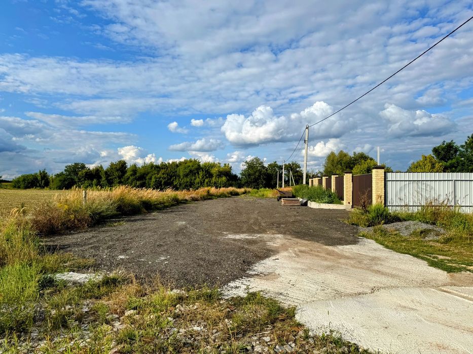 Ділянка під забудову в новому районі / Личанка