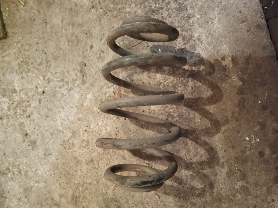 Пружина задняя vito вито