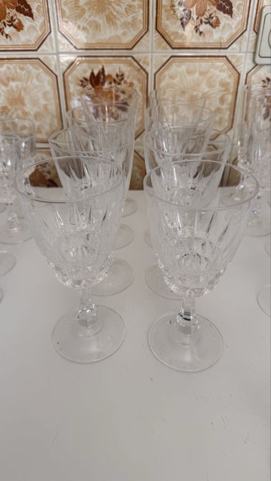 Serviço de 38 Copos em Cristal Lapidado + balde gelo