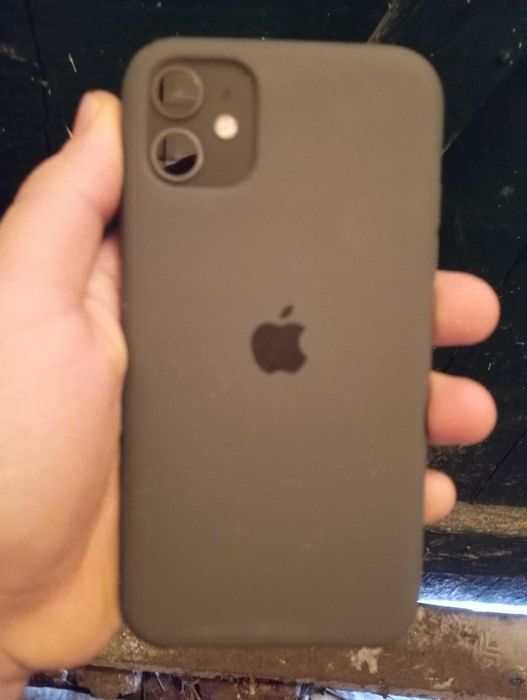 Айфон 11 64gb продам
