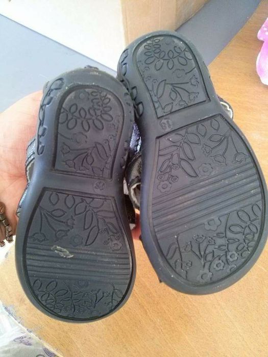 Sandálias nr18 menina