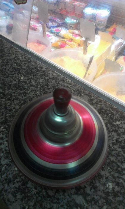 Детская игрушка юла