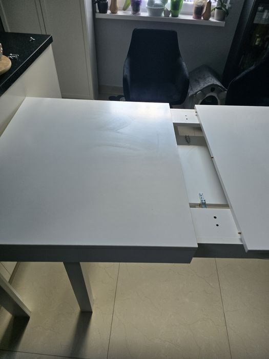 Stół  160cm rozkładany do 3m